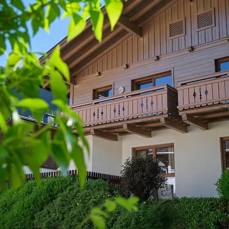 Haus Nicola شقة